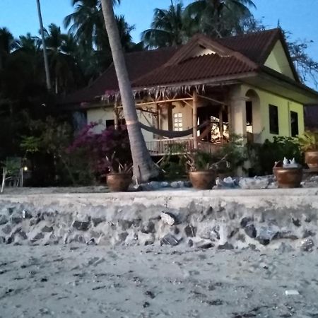 Вилла Right On The Beach House Taling Ngam  Экстерьер фото